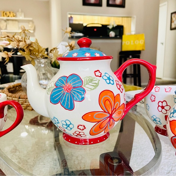 Dutch Wax Vibrant Floral Tea Set by Coastline Imports Red Accents - Picture 5 of 10